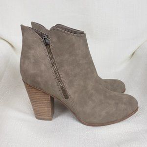 NWOB Michael by Michael Shannon Jenny Booties